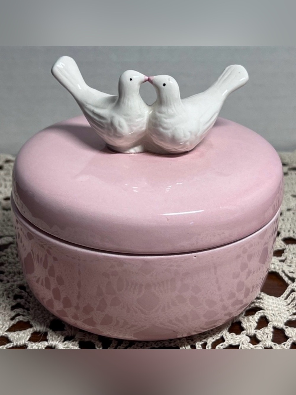 Vintage Pink Ceramic Lovebirds Trinket Jewelry Box Wedding Decor